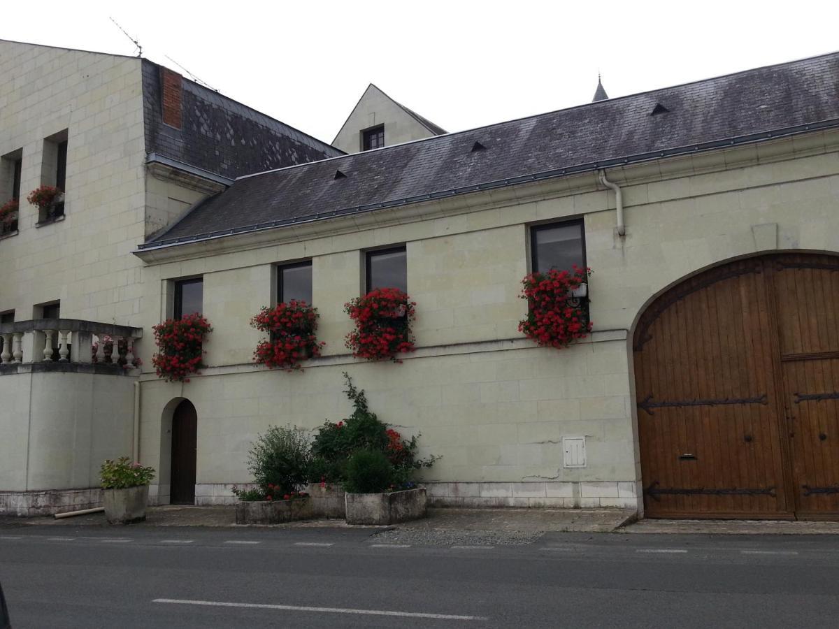 Bed and Breakfast Le Prieure Montsoreau Exterior foto